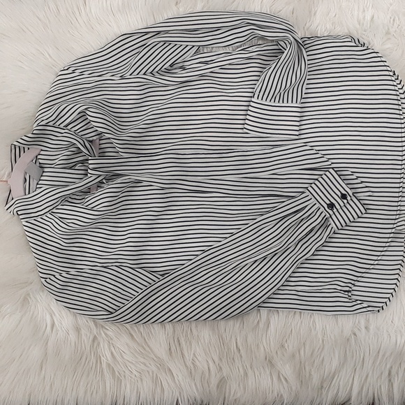 H&M Tops - H & M Blouse  Size 2